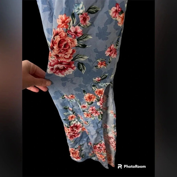 BOG Collective Blue and Pink Floral dress with one sided split size medium - Picture 4 of 5